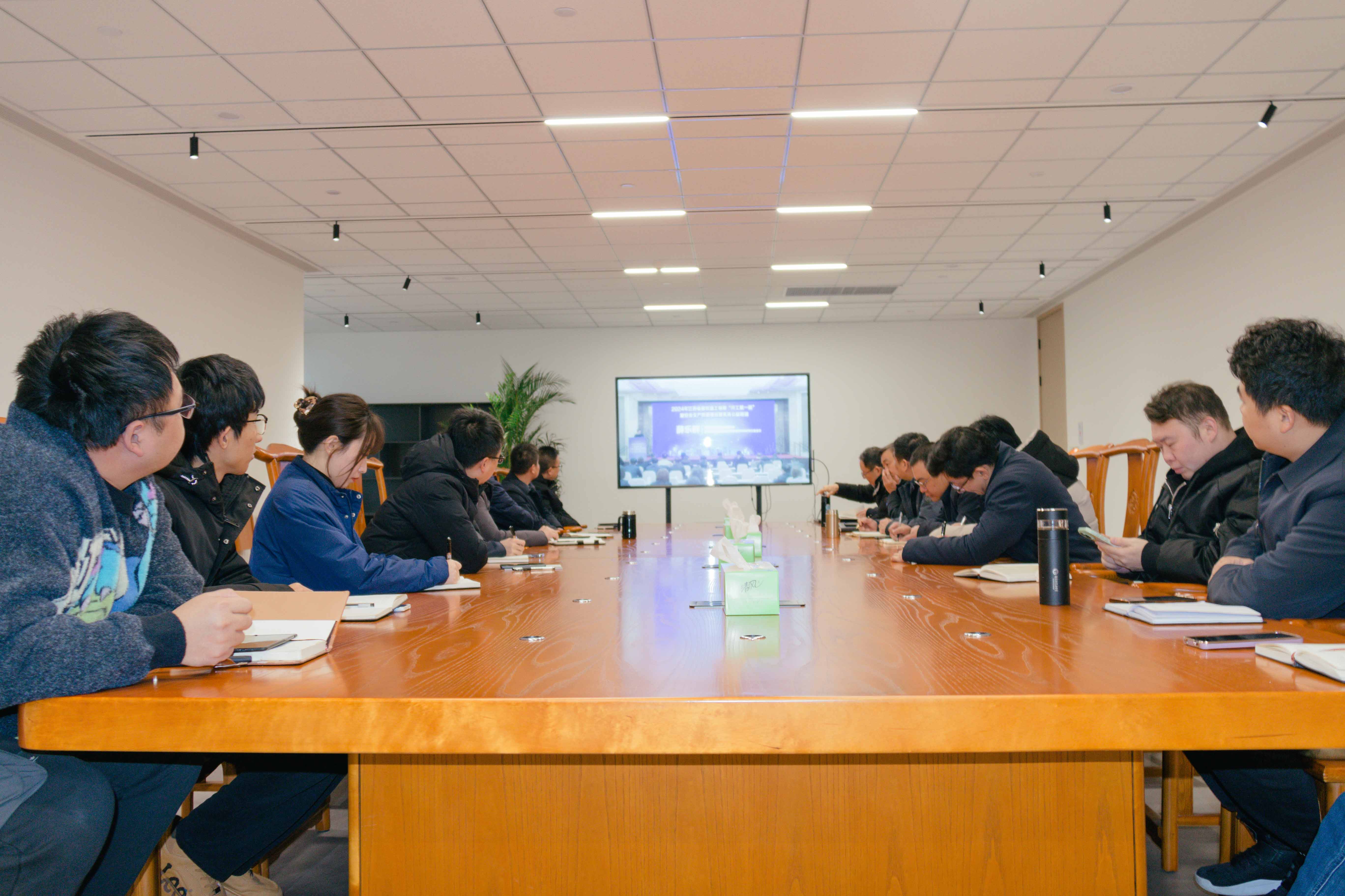 1709106911428012.jpg 4e5d66a1dcd6b025455babc5c0d6b75.jpg